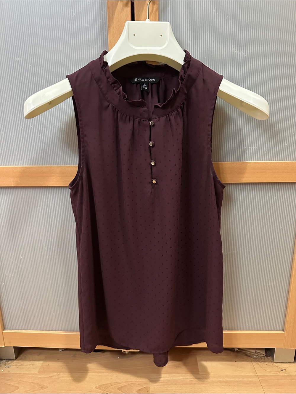 41 Hawthorn Plum Dot Ruffle Neck Sleeveless Tank Blouse Small Petite